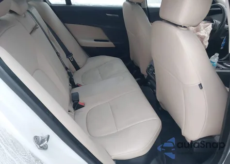 2017 Jaguar Xe 20D Premium z USA, uszkodzony, nr VIN SAJAJ4BN4HA952296